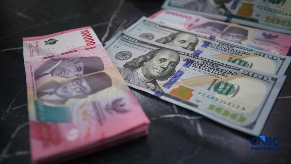 Rupiah Menggila Dolar AS Tumbang Tak Berdaya