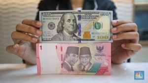 Haluan News 7 Rupiah Terjun Bebas Dolar AS Menguat Drastis