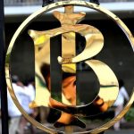 Rupiah Terpuruk Suku Bunga BI Terancam Naik