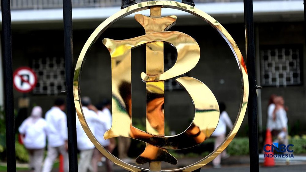 Rupiah Terpuruk Suku Bunga BI Terancam Naik