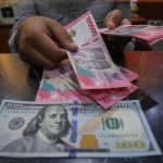 Rupiah Terpuruk Dolar AS Tembus Rp17920